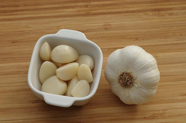 Fresh Garlic Bulb and Cloves